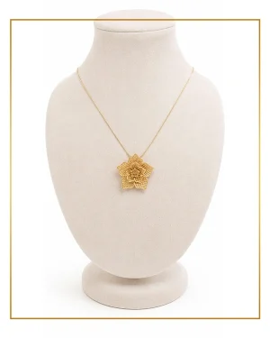 Collar flor entrelazada